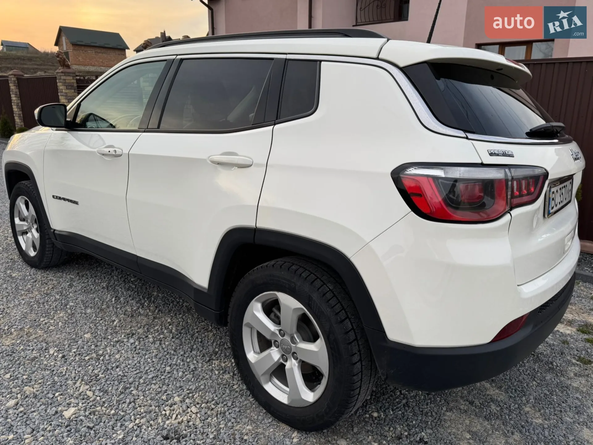 2017 Jeep Compass - мініатюра 2
