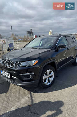 Внедорожник / Кроссовер Jeep Compass 2018 в 