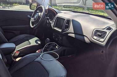 Позашляховик / Кросовер Jeep Compass 2017 в 