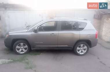 Внедорожник / Кроссовер Jeep Compass 2011 в 