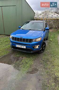Внедорожник / Кроссовер Jeep Compass 2018 в 