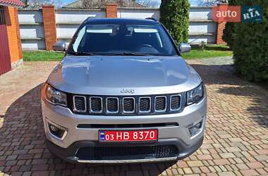 Внедорожник / Кроссовер Jeep Compass 2018 в 