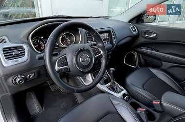 Внедорожник / Кроссовер Jeep Compass 2017 в 