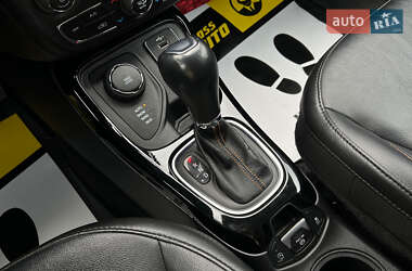 Позашляховик / Кросовер Jeep Compass 2020 в 