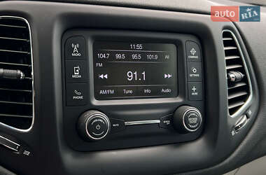 Внедорожник / Кроссовер Jeep Compass 2018 в 