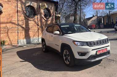 Позашляховик / Кросовер Jeep Compass 2019 в 