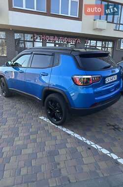 Внедорожник / Кроссовер Jeep Compass 2018 в 