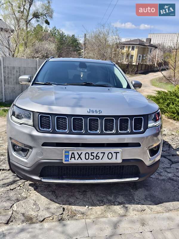 Внедорожник / Кроссовер Jeep Compass 2019 в 