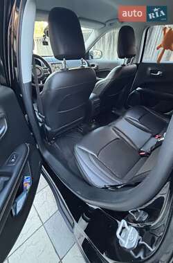 Внедорожник / Кроссовер Jeep Compass 2018 в 