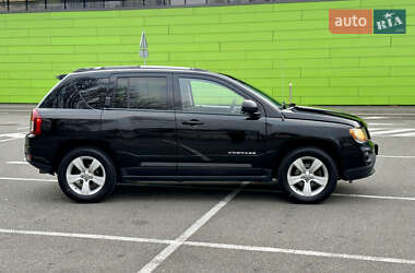 Внедорожник / Кроссовер Jeep Compass 2014 в 