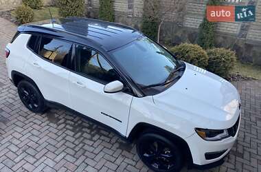 Внедорожник / Кроссовер Jeep Compass 2018 в 