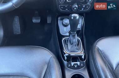 Внедорожник / Кроссовер Jeep Compass 2018 в 