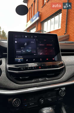 Внедорожник / Кроссовер Jeep Compass 2022 в 