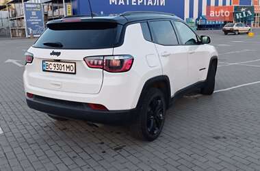 Внедорожник / Кроссовер Jeep Compass 2018 в 