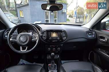 Внедорожник / Кроссовер Jeep Compass 2018 в 