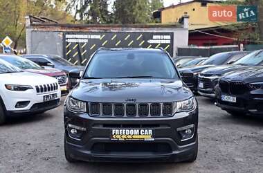 Внедорожник / Кроссовер Jeep Compass 2018 в 