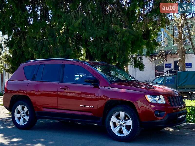 Внедорожник / Кроссовер Jeep Compass 2012 в 