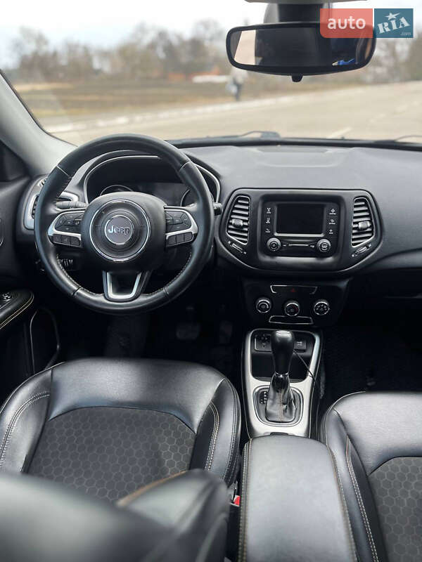 Внедорожник / Кроссовер Jeep Compass 2017 в Ромнах
