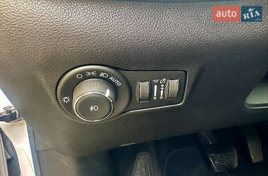 Позашляховик / Кросовер Jeep Compass 2021 в 
