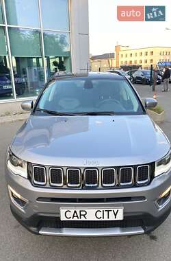 Позашляховик / Кросовер Jeep Compass 2018 в 