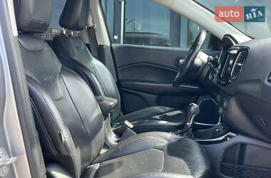 Позашляховик / Кросовер Jeep Compass 2018 в 
