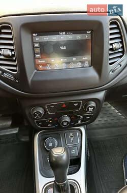 Внедорожник / Кроссовер Jeep Compass 2019 в 
