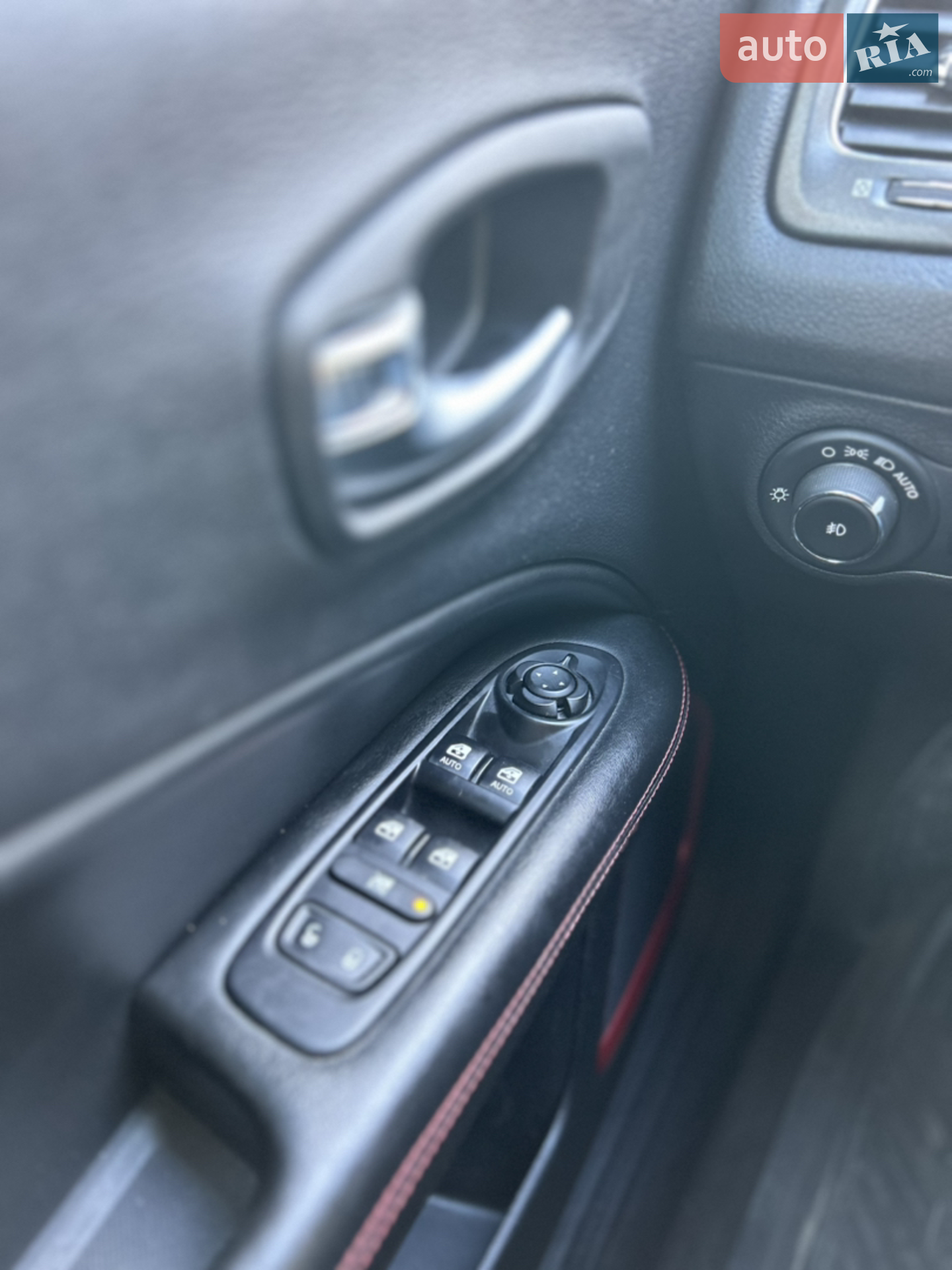 2019 Jeep Compass - мініатюра 15
