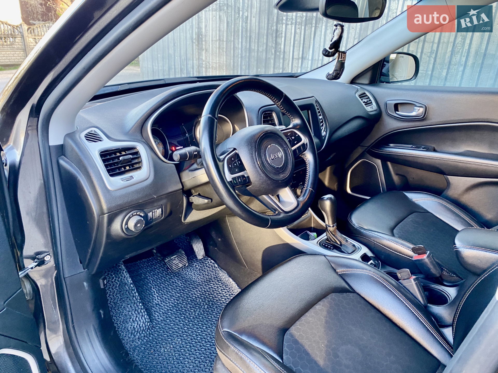 2019 Jeep Compass - мініатюра 24