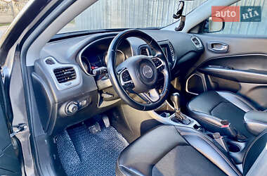 Внедорожник / Кроссовер Jeep Compass 2019 в 