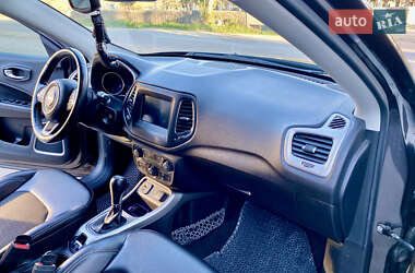 Внедорожник / Кроссовер Jeep Compass 2019 в 