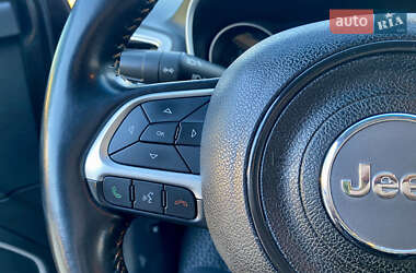 Внедорожник / Кроссовер Jeep Compass 2019 в 