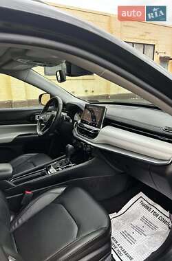 Внедорожник / Кроссовер Jeep Compass 2022 в 