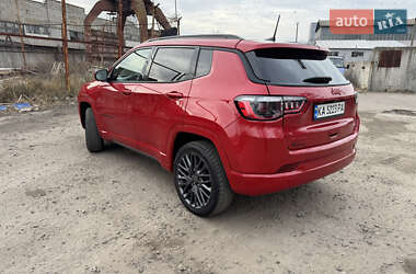Позашляховик / Кросовер Jeep Compass 2022 в 