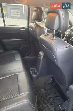 Внедорожник / Кроссовер Jeep Compass 2015 в 