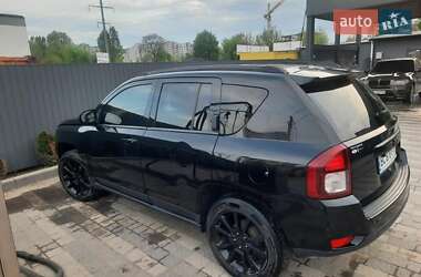 Внедорожник / Кроссовер Jeep Compass 2015 в 