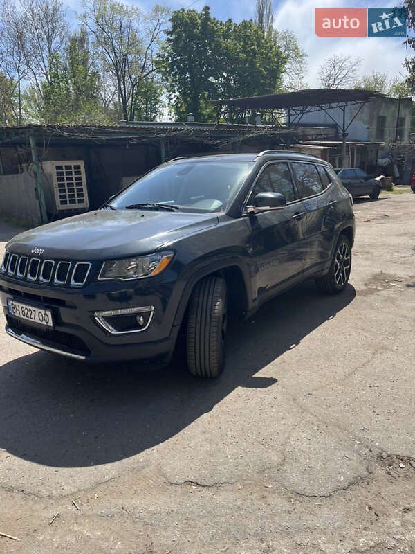 Внедорожник / Кроссовер Jeep Compass 2017 в 