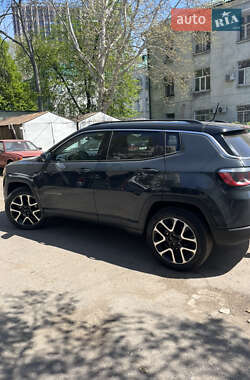 Внедорожник / Кроссовер Jeep Compass 2017 в 