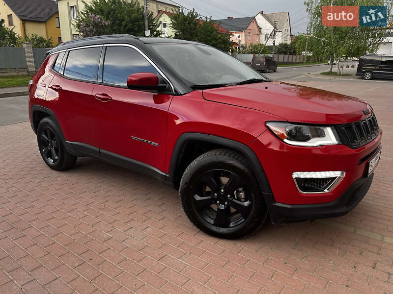 Внедорожник / Кроссовер Jeep Compass 2017 в 