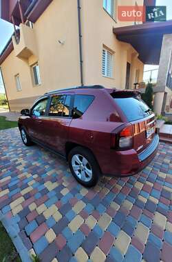 Позашляховик / Кросовер Jeep Compass 2015 в 