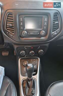 Позашляховик / Кросовер Jeep Compass 2017 в 