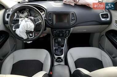 Позашляховик / Кросовер Jeep Compass 2017 в 