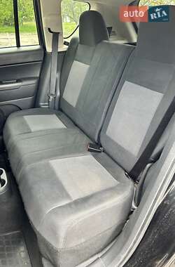 Внедорожник / Кроссовер Jeep Compass 2011 в 