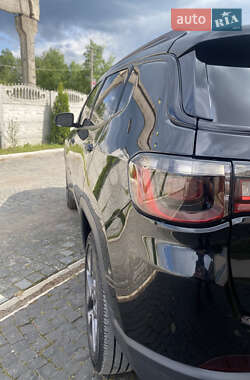 Внедорожник / Кроссовер Jeep Compass 2020 в 