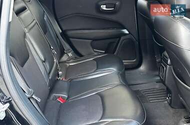 Внедорожник / Кроссовер Jeep Compass 2017 в 