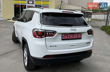 Позашляховик / Кросовер Jeep Compass 2024 в 