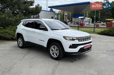 Позашляховик / Кросовер Jeep Compass 2024 в 