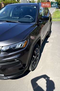 Внедорожник / Кроссовер Jeep Compass 2021 в 