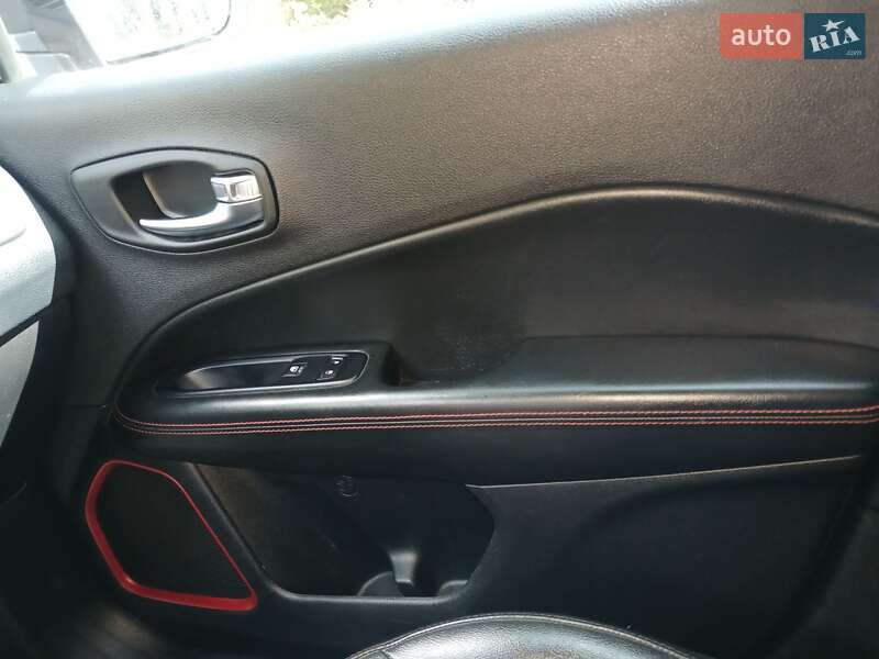 Внедорожник / Кроссовер Jeep Compass 2020 в Ивано-Франковске фото 32 Внедорожник / Кроссовер Jeep Compass 2020 в Ивано-Франковске