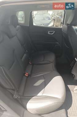 Внедорожник / Кроссовер Jeep Compass 2024 в 