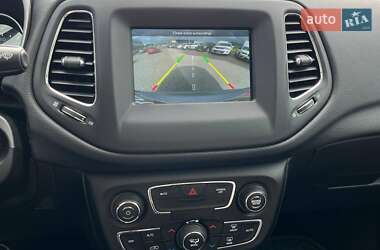 Внедорожник / Кроссовер Jeep Compass 2018 в 
